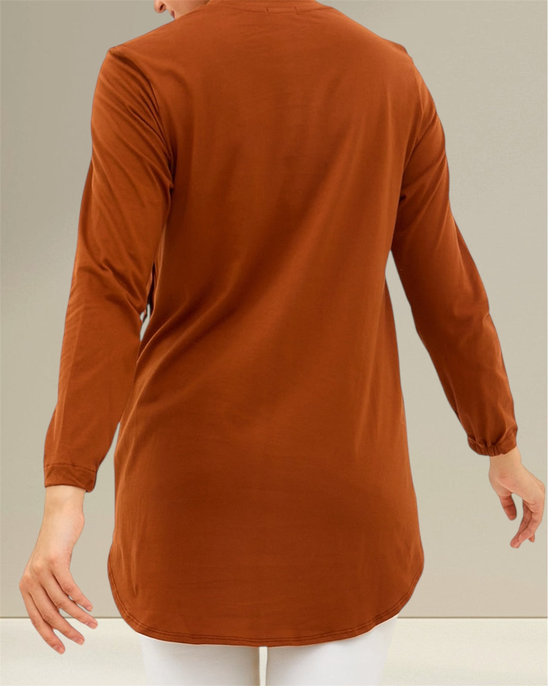 Nursing Top SAFA in Cinnamon – a stylish and comfortable nursing top perfect for everyday wear.