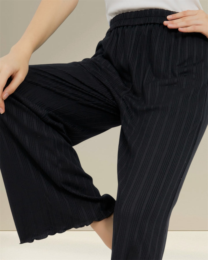 Breastfeeding Co-ord NOOR Set | Beige – modest and practical nursing top with matching trousers.