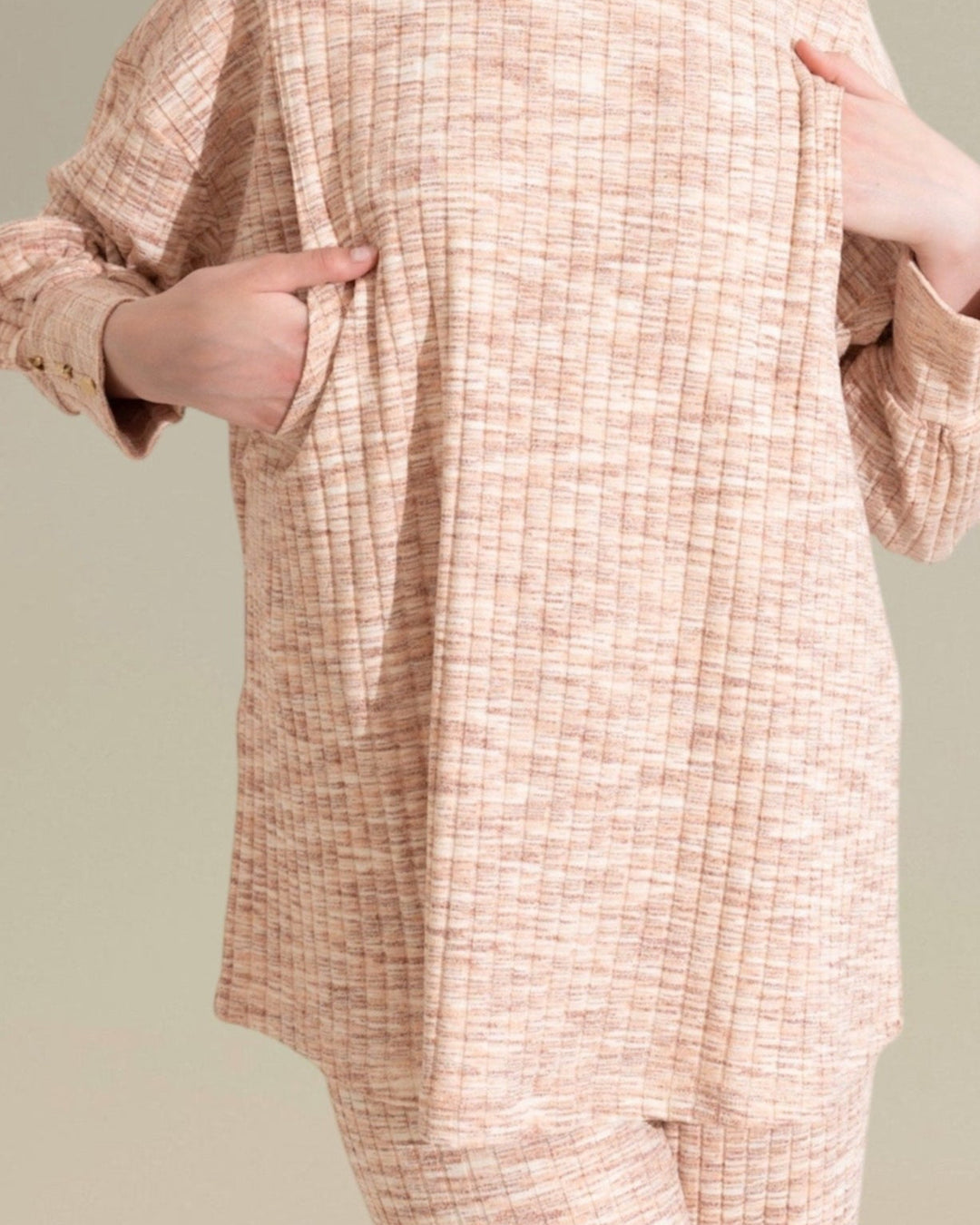 Emaan Nursing Top and Co-ord Set, a beautifully designed breastfeeding nursing set that combines modesty, comfort, and practicality. This set features a nursing top with easy breastfeeding access for discreet and hassle-free nursing, paired with matching trousers for versatility and elegance, suitable for casual outings or special occasions.