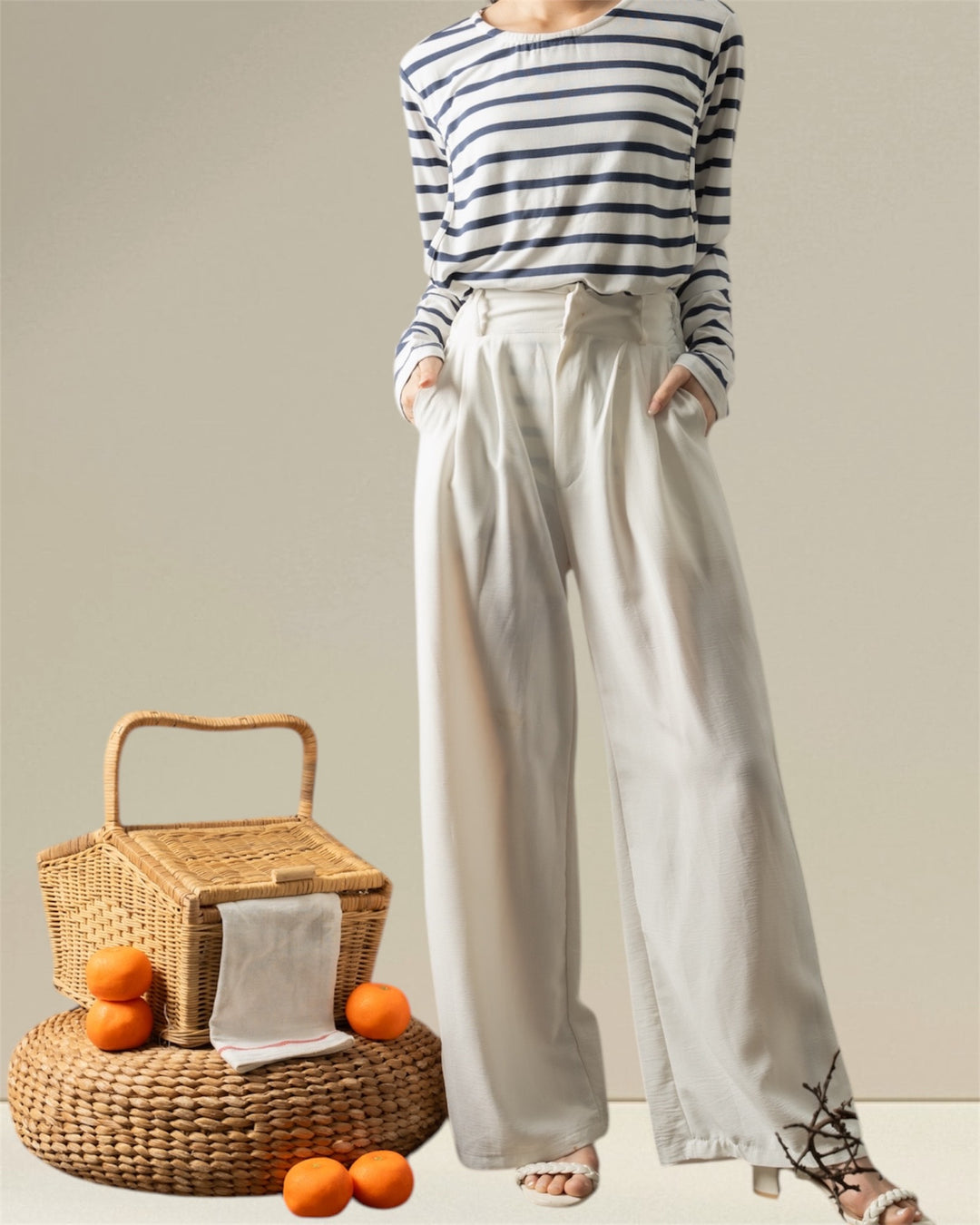 Breastfeeding Top YUSRA – combines fashion, comfort, and functionality for nursing mums.