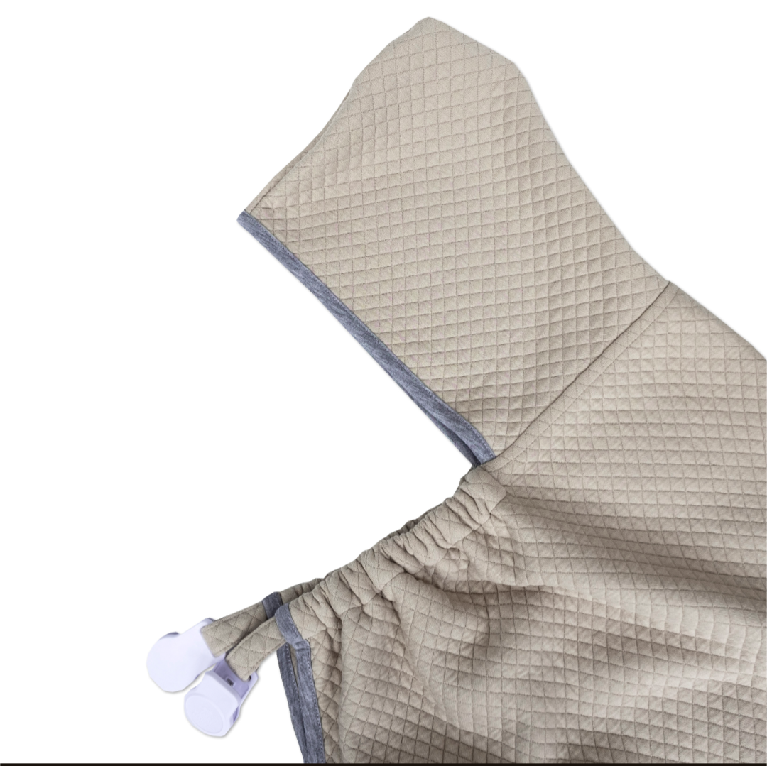 Soft and breathable breastfeeding cover blanket designed for moms and babies, featuring a snug hood for warmth during breastfeeding, naps, or travel. This versatile nursing cover is adjustable for comfort and easy access, and it also doubles as a pushchair blanket for outings