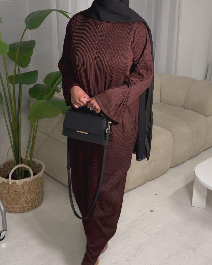 HAWA Black Abaya | Stylish Nursing Dress for Easy Breastfeeding Access